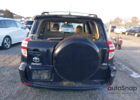 2011 Toyota Rav4 z USA, uszkodzony, nr VIN JTMBF4DV1B5040940
